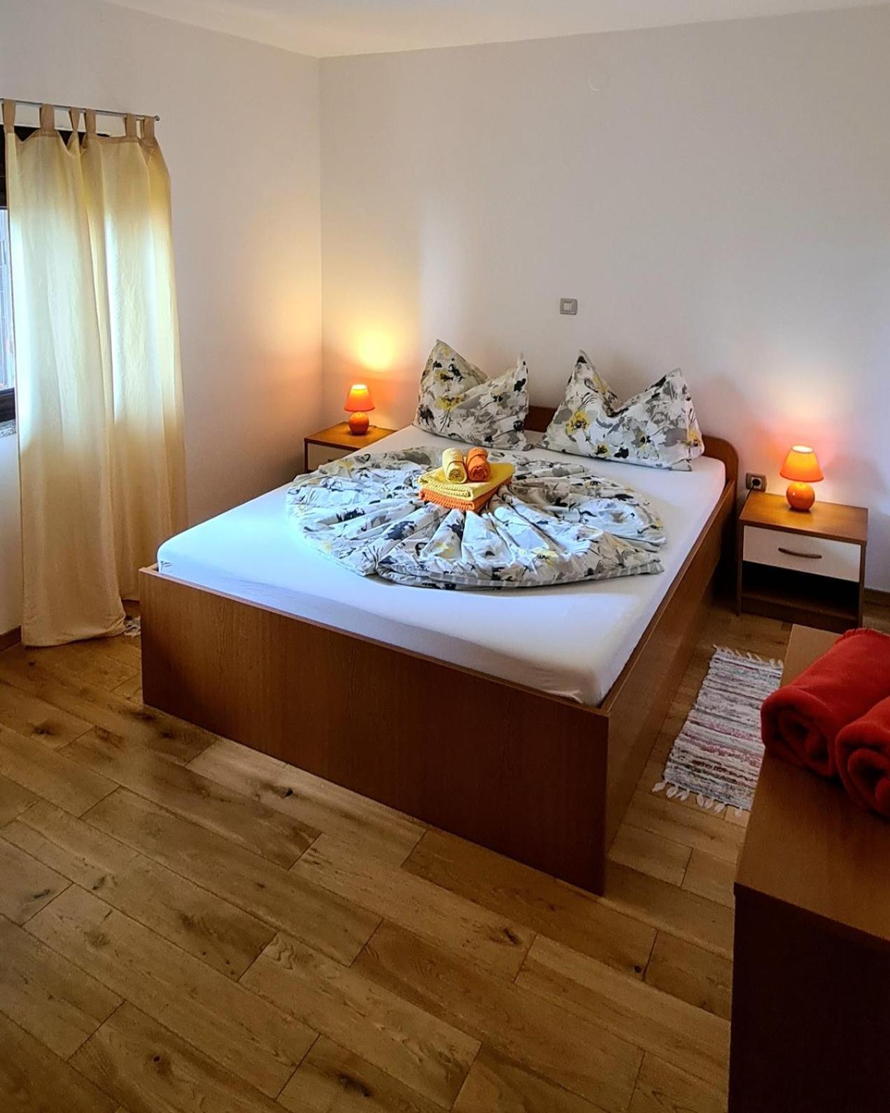 Apartments Belvedere 로브란 외부 사진