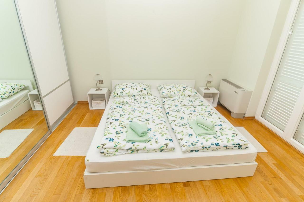 Apartments Belvedere 로브란 외부 사진